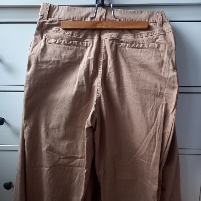 Komplet garnitur damski sportowy beżowy House 38 kurtka marynarka spod