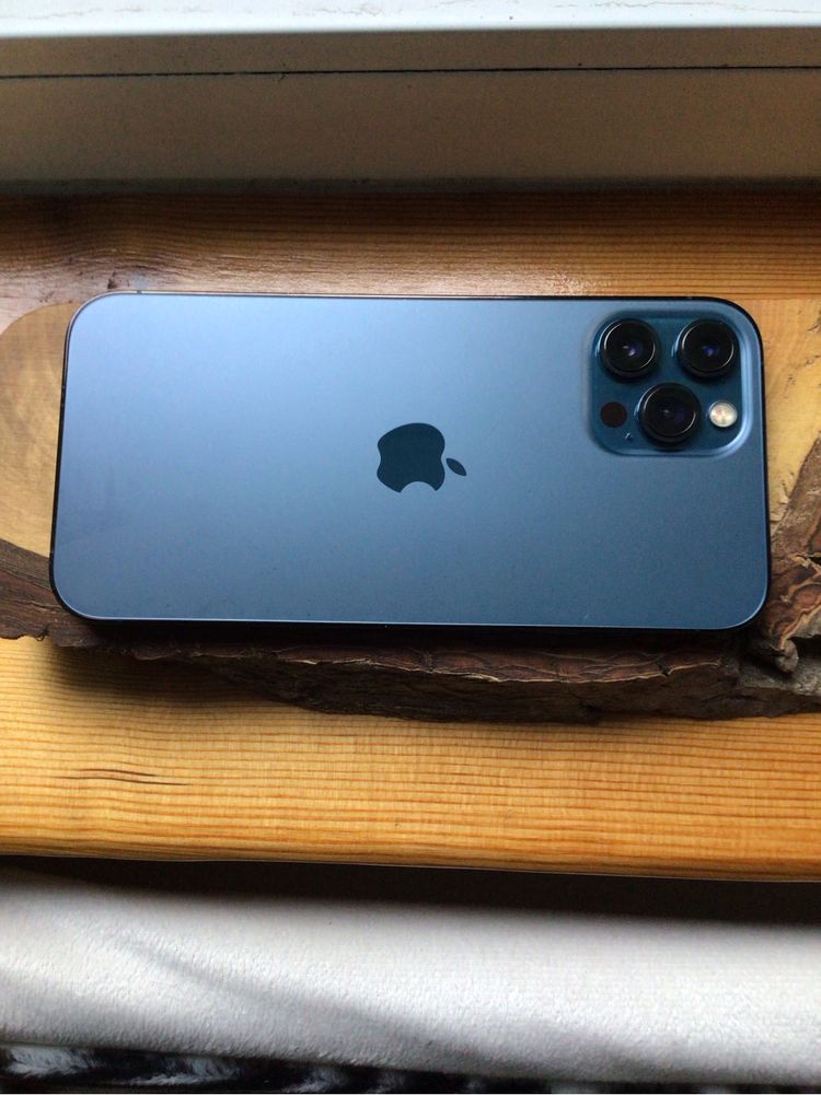 Продается iPhone 12 Pro Max 128Gb