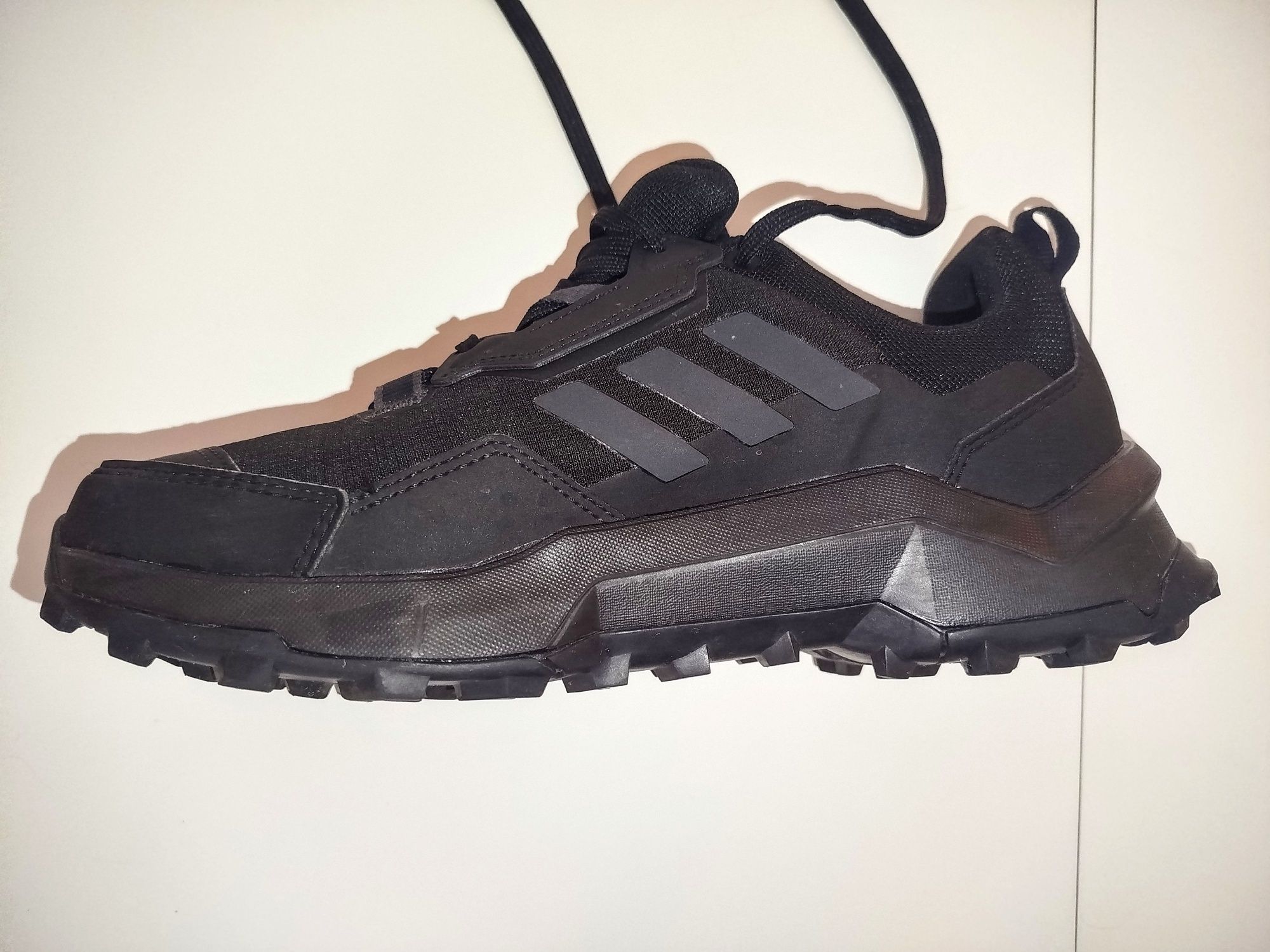 Кросівки чоловічі Adidas Terrex Ax4 Gore-Tex HP7395 розмір 39