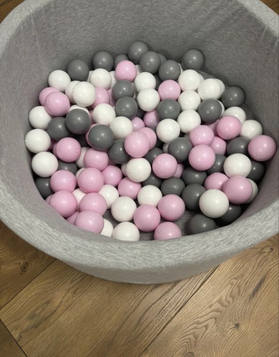 Piankowy plac+ basen z kulkami Kiddymoon