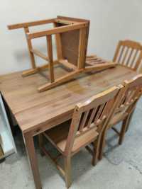 Stół sosnowy do jadalni i cztery krzesła IKEA JOKKMOKK drewniany