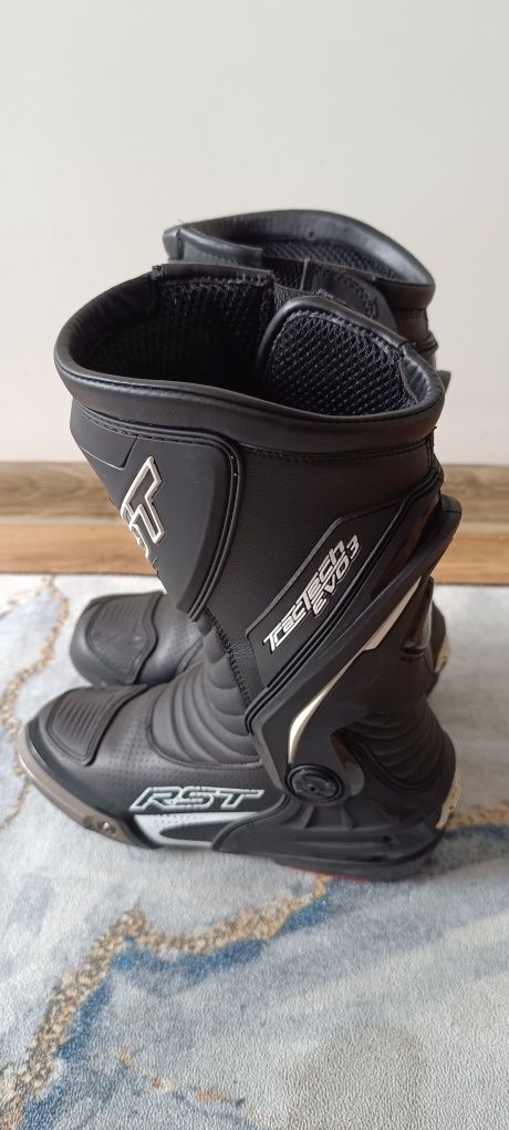 Buty RST TRACTECH EVO 3 
Rozmiar 42