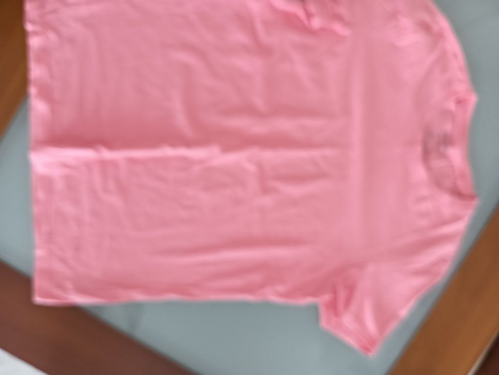2 Tshirt	Berska	Tamanho M	usadas em bom estado