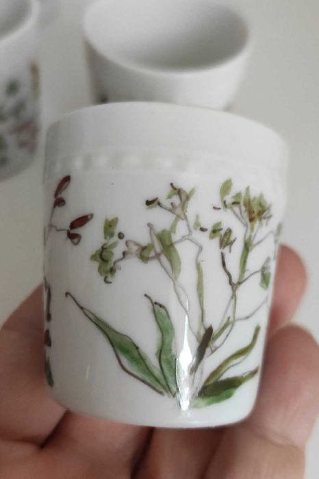 Fürstenberg, porcelanowa piersiówka z kieliszkami