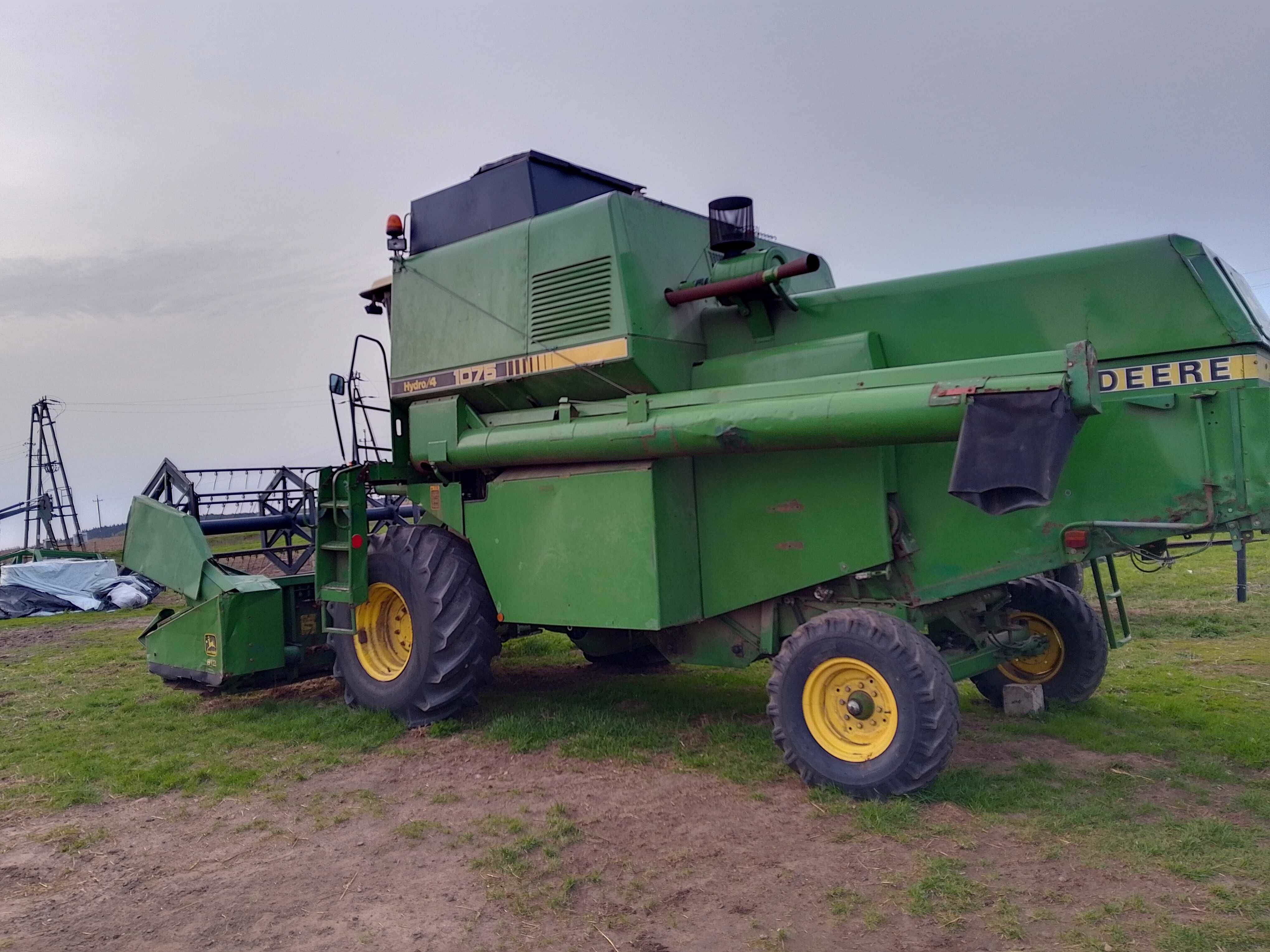 Kombajn  John Deere 1075