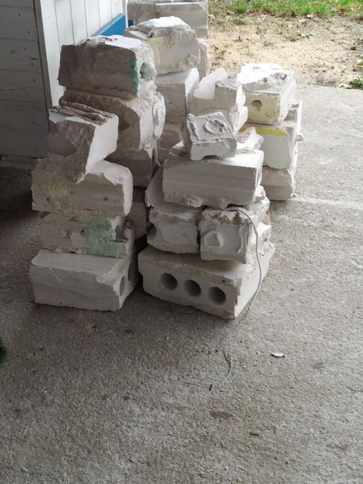 Gruz, cegły budowlane