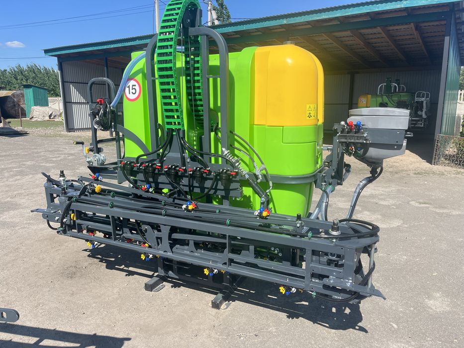 Оприскувач KLARA 816