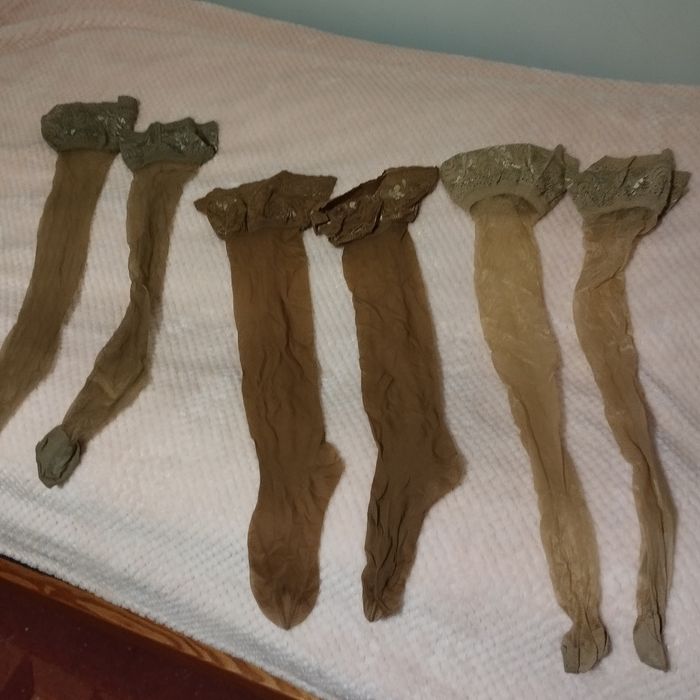 Pończochy samonośne