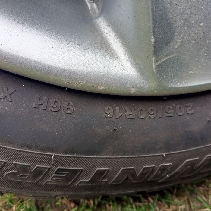 Koła zimowe oryginał Renault 5x114,3 16" 205 60