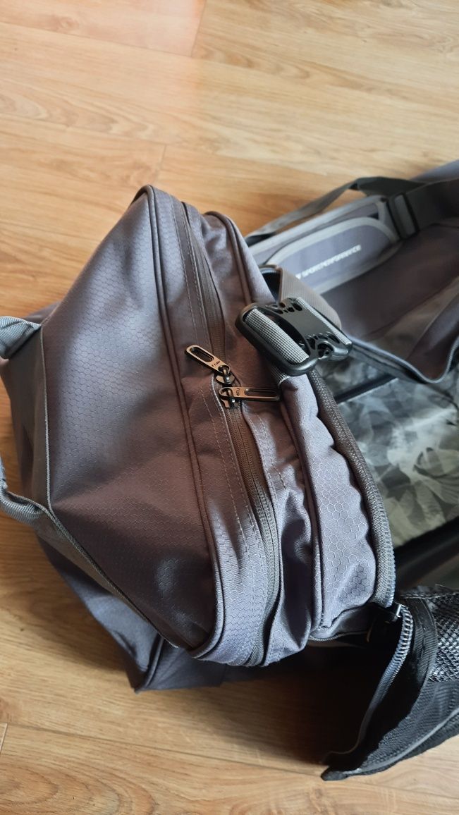Walizka torba 4f 80×40×40 duża na kółkach
