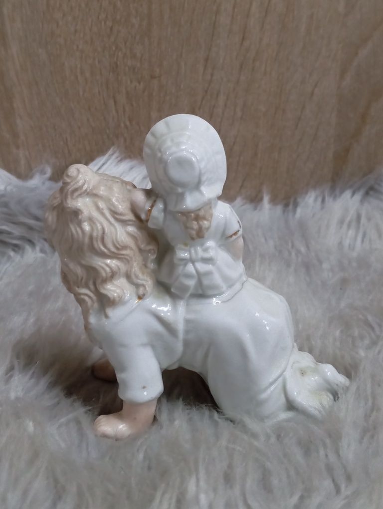 Porcelanowa figurka