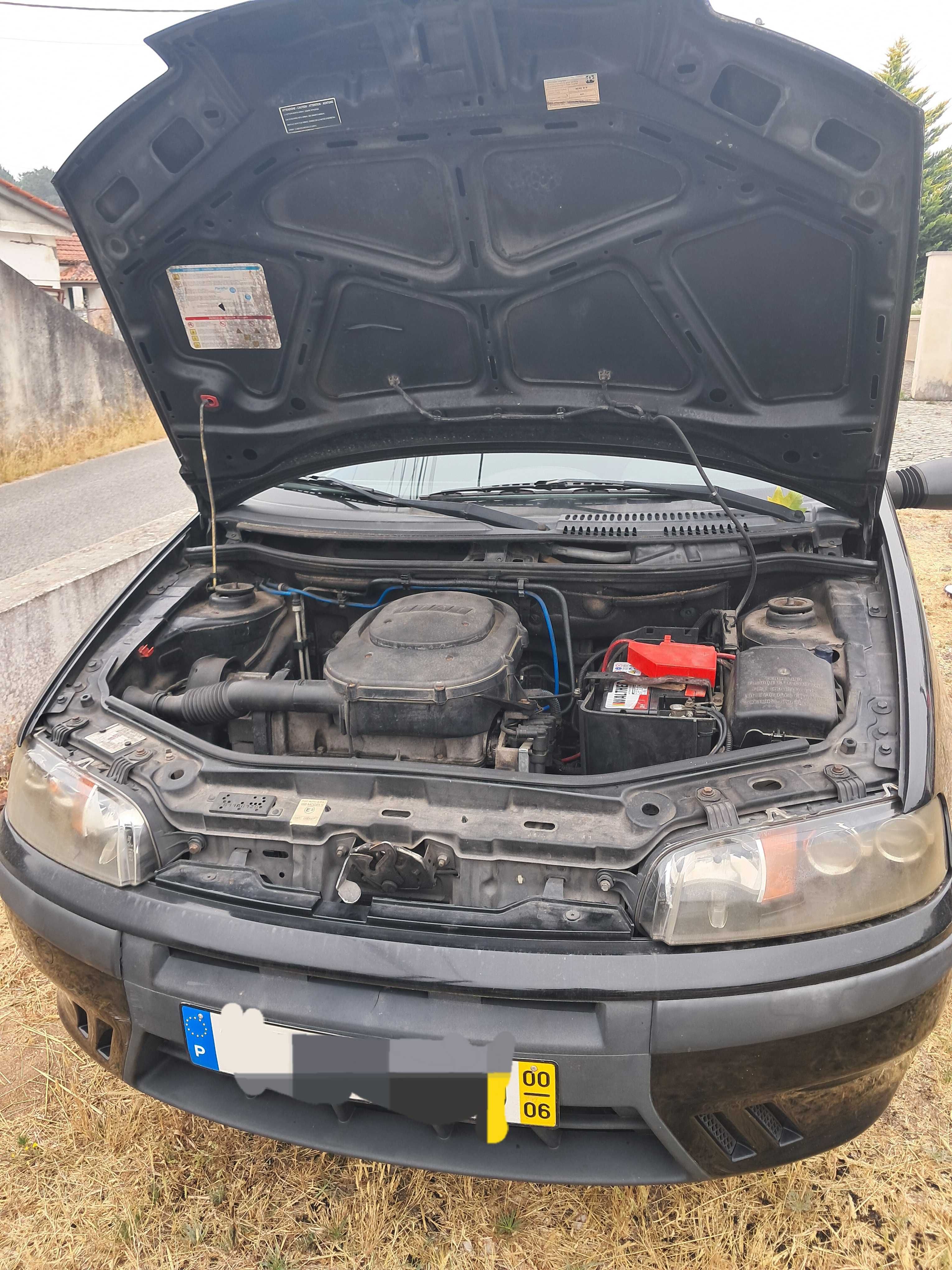 Vende se Fiat Punto, carro citadino e económico