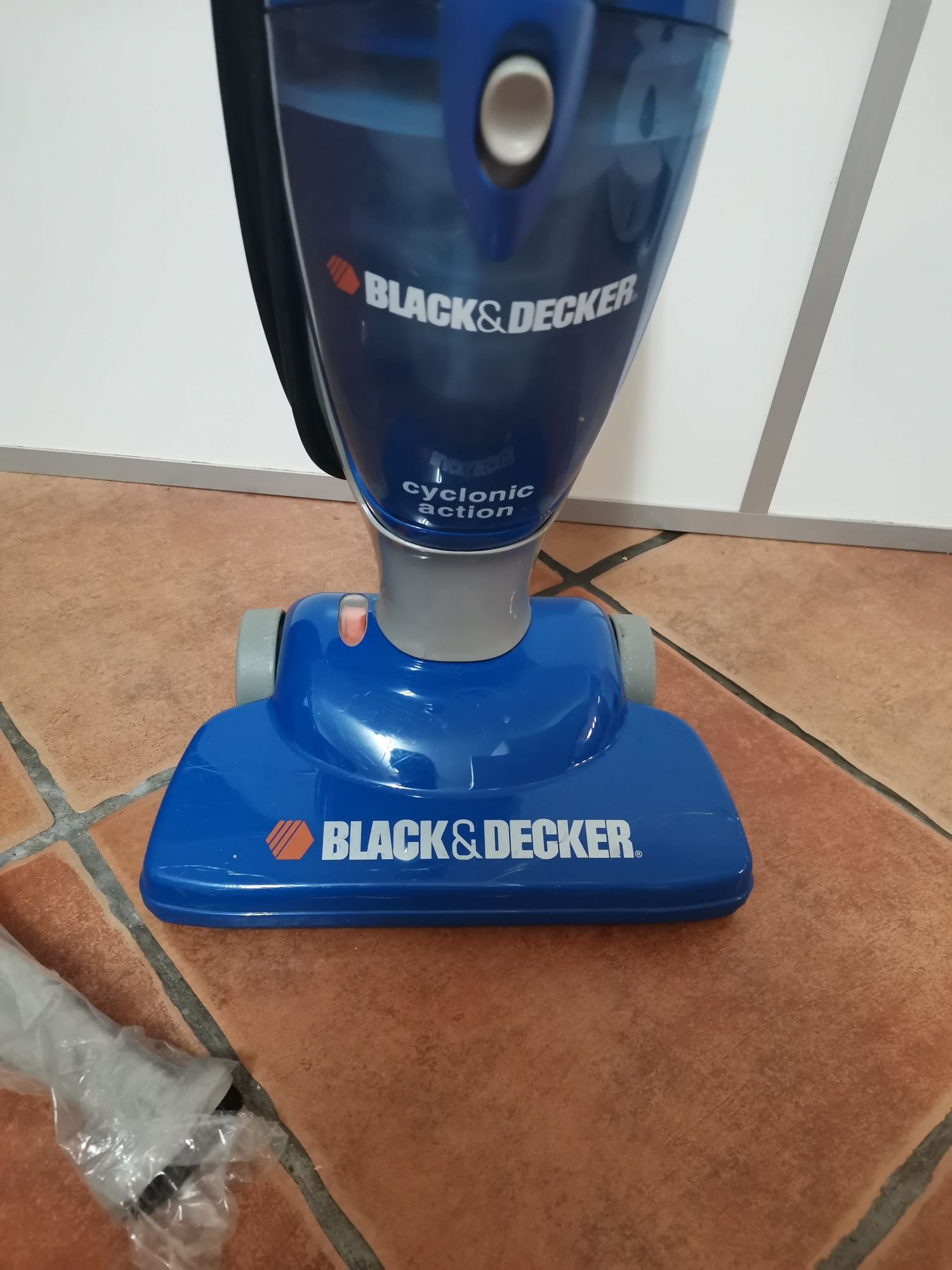 Aspirador Vertical BLACK & DECKER