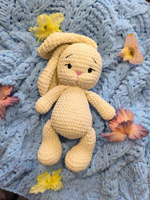 Плюшевий зайчик, в'язаний зайчик, зайчик ручної роботи