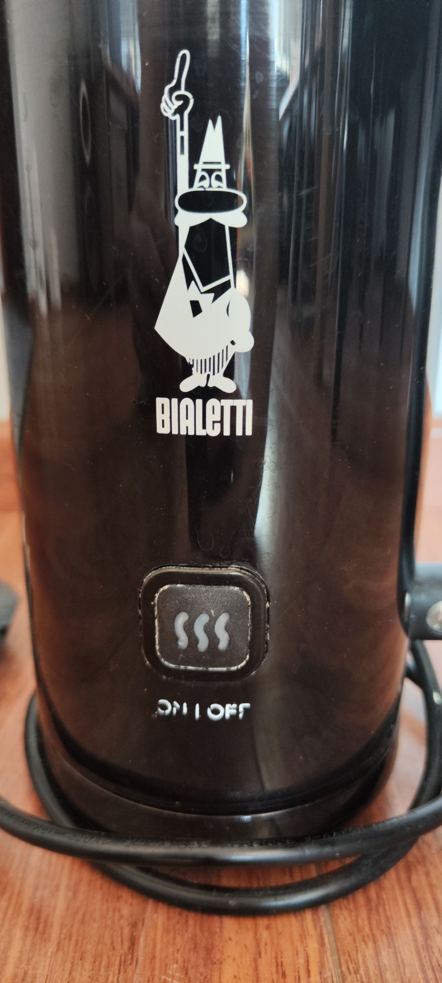Spieniacz do mleka / kawy bialetti. Cappuccino