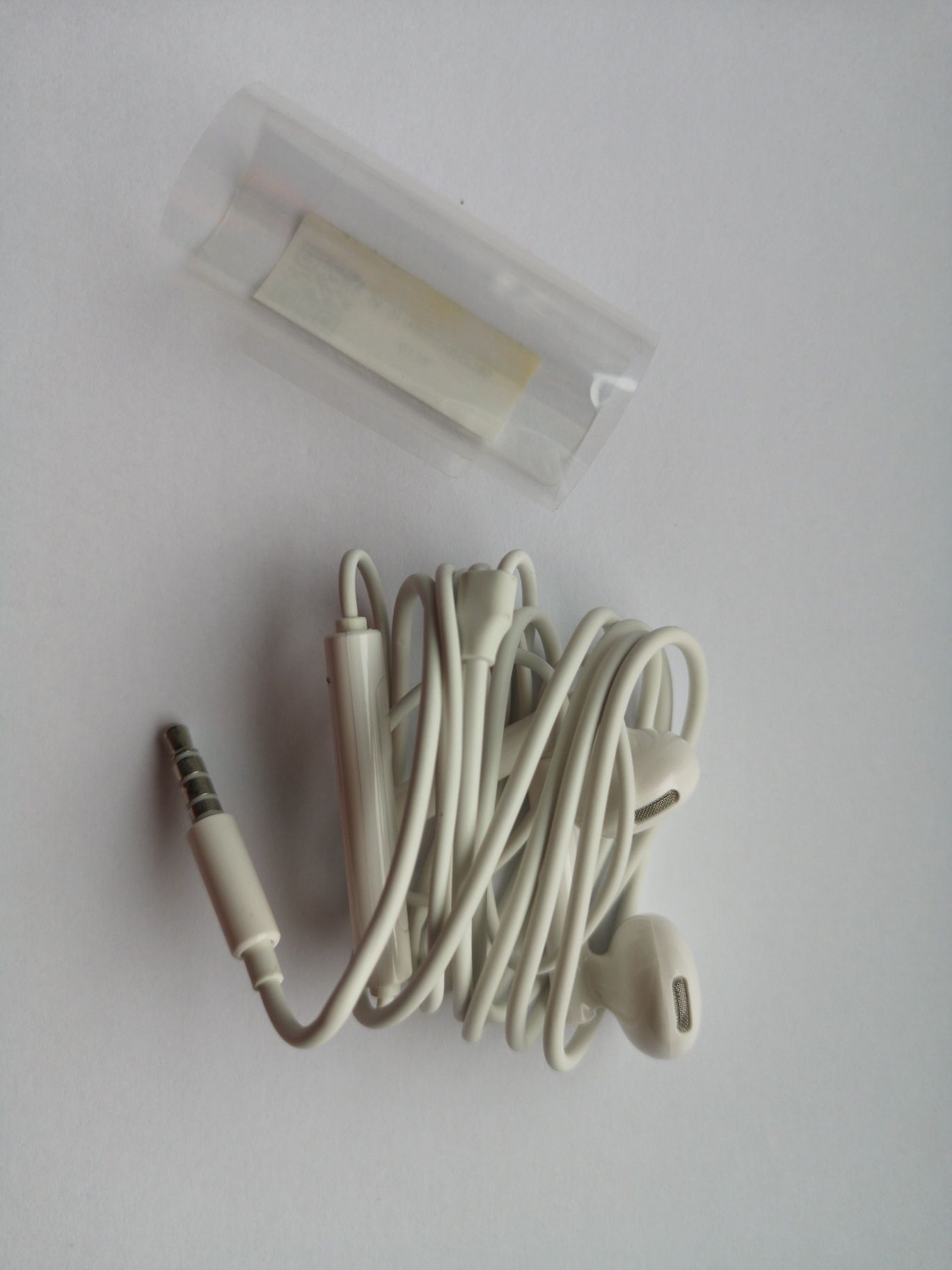 Kabel do ładowania (dł.ok.180cm) typ C + słuchawki przewodowe