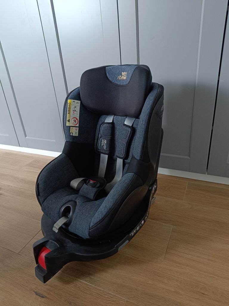 Fotelik Britax Römer Dualfix M i-Size – używany, stan bardzo dobry