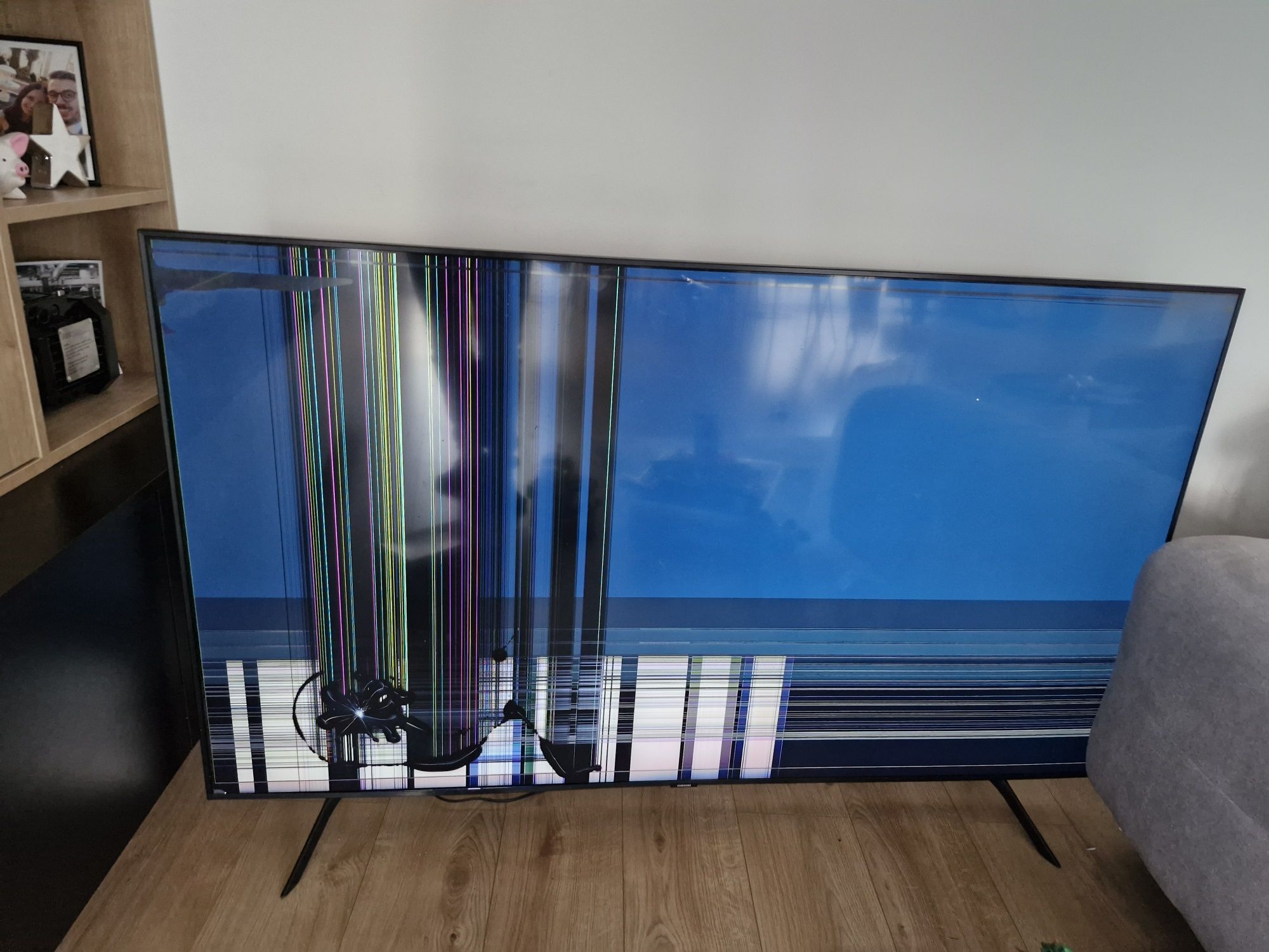Telewizor Samsung UE65TU7002k uszkodzona matryca