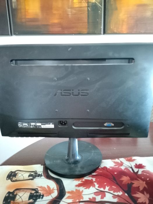 Monitor ASUS 100-240V- 50/60Hz 1.5