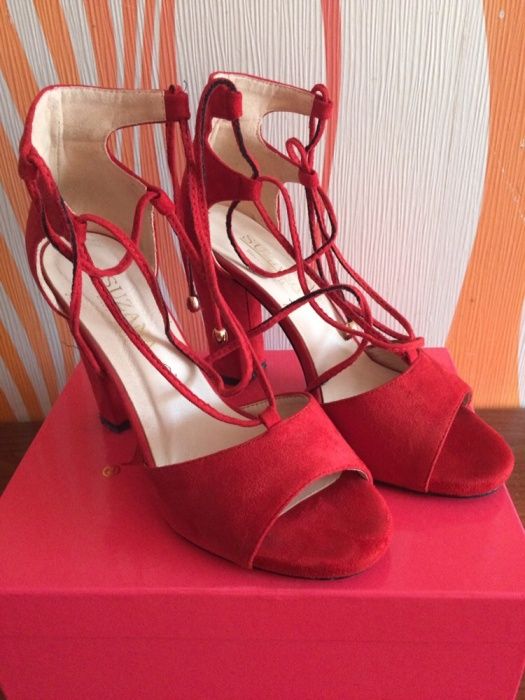Красные босоножки 38 р.