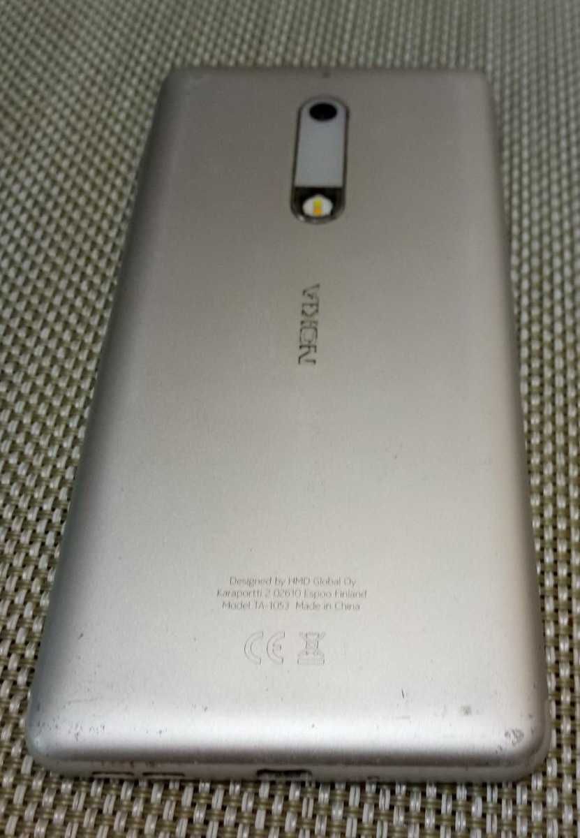 Nokia 5  ta 1053  (трещинка  на стекле)