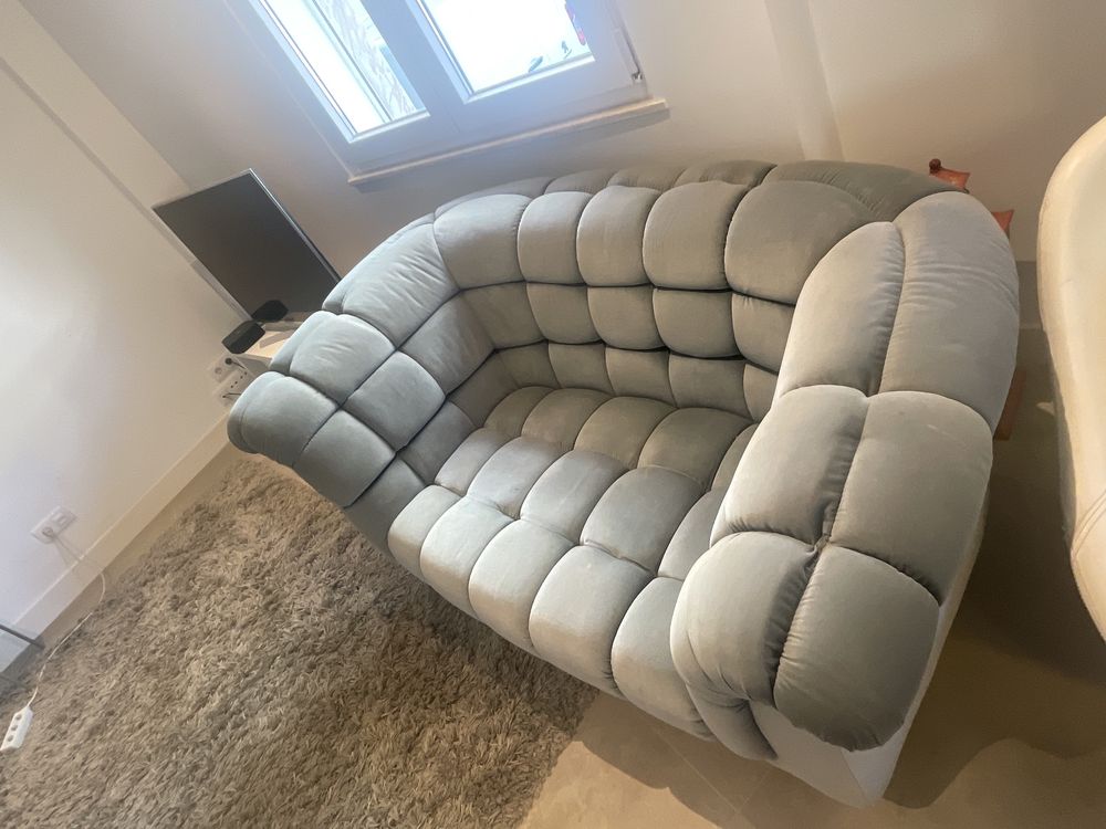 Sofa de autor cinza azulado
