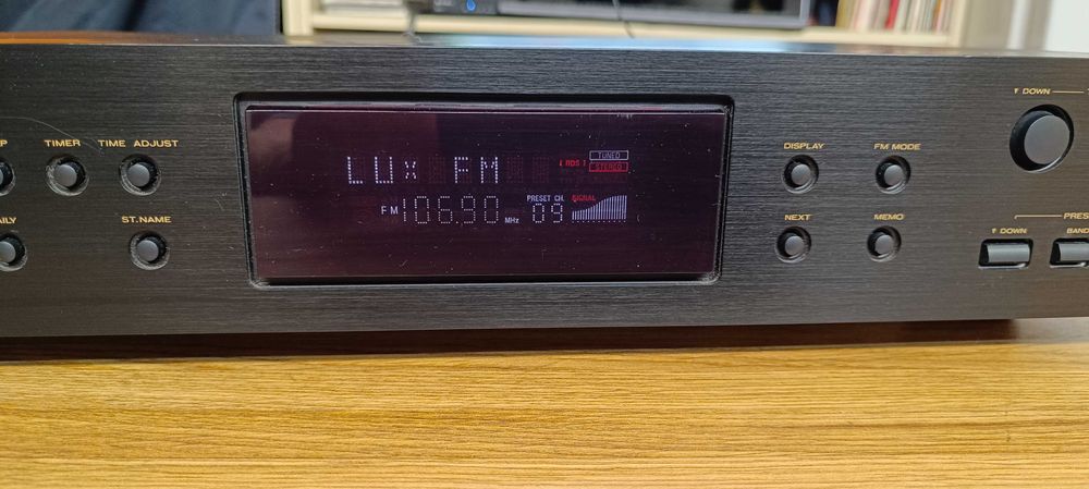 AM/FM тюнер  Marantz ST 4000