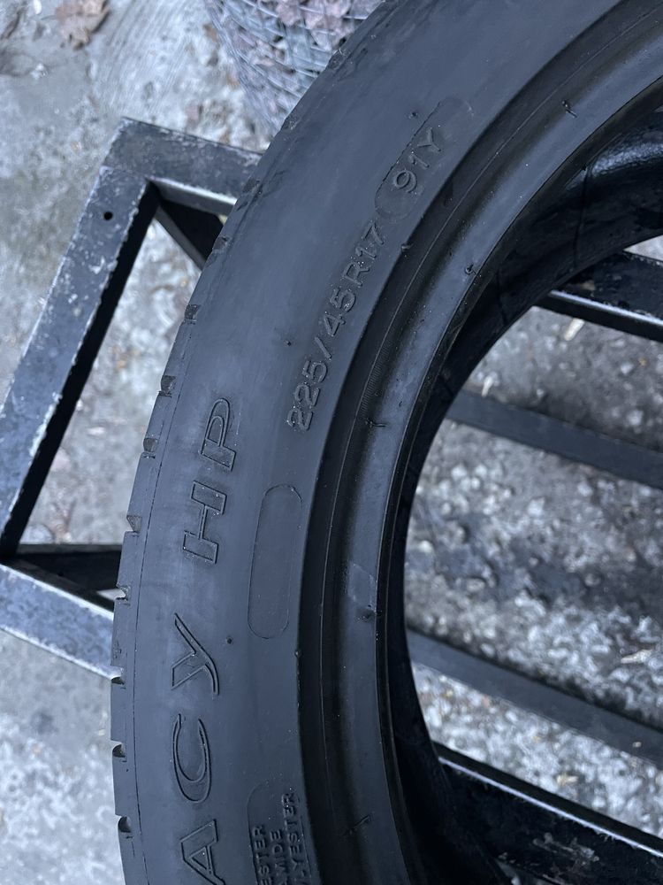 Шини бу 225/45 r17 Michelin літо