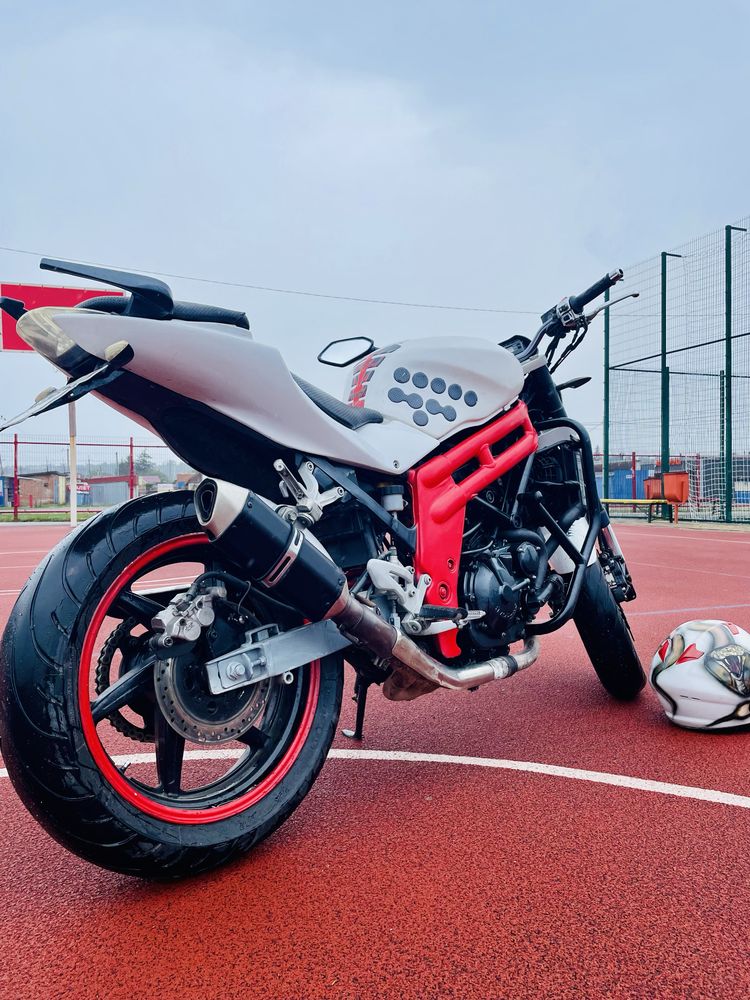 Hyosung GT 650 R 2012 с доками инжектор