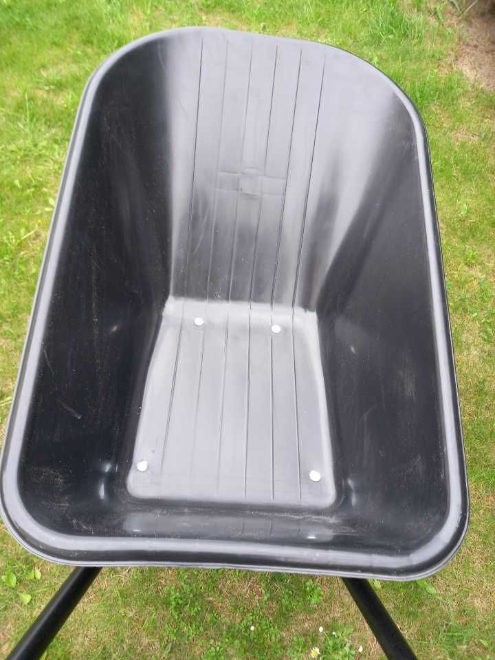 Taczka ogrodowa plastikowa , pojemność 90 l