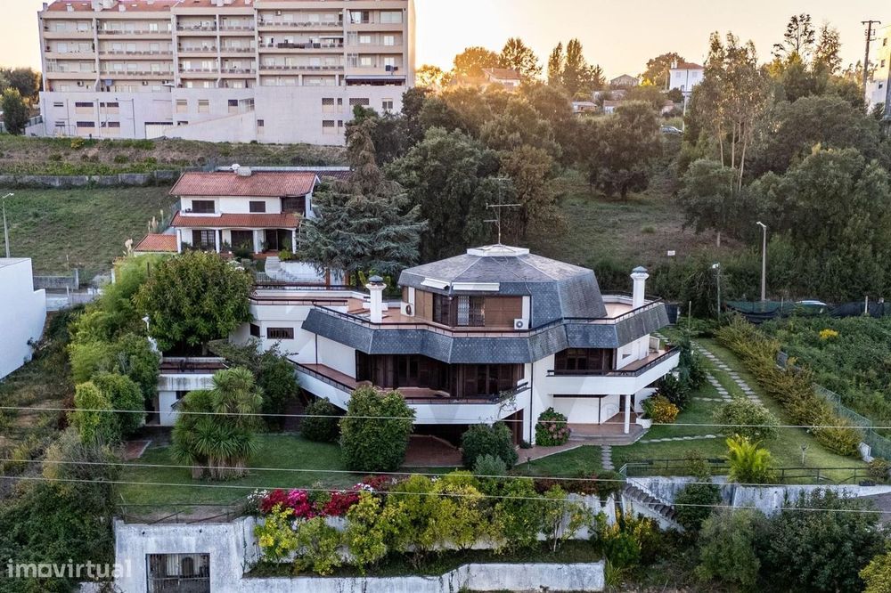 Moradia com excelentes áreas numa das melhores zonas de São João da Ma