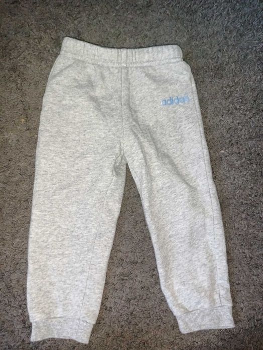 Sprzedam spodnie adidas rozmiar 86