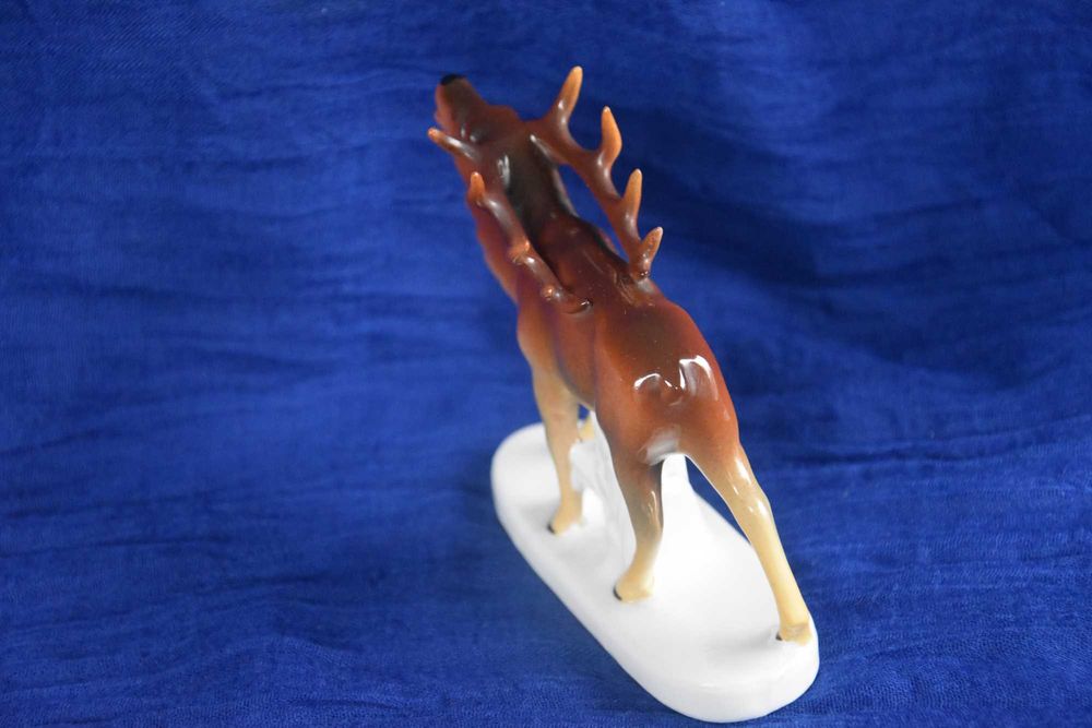 Figurka jeleń na rykowisku fabrykaWeiß, Kühnert&Co Grafenthal 1900 rok