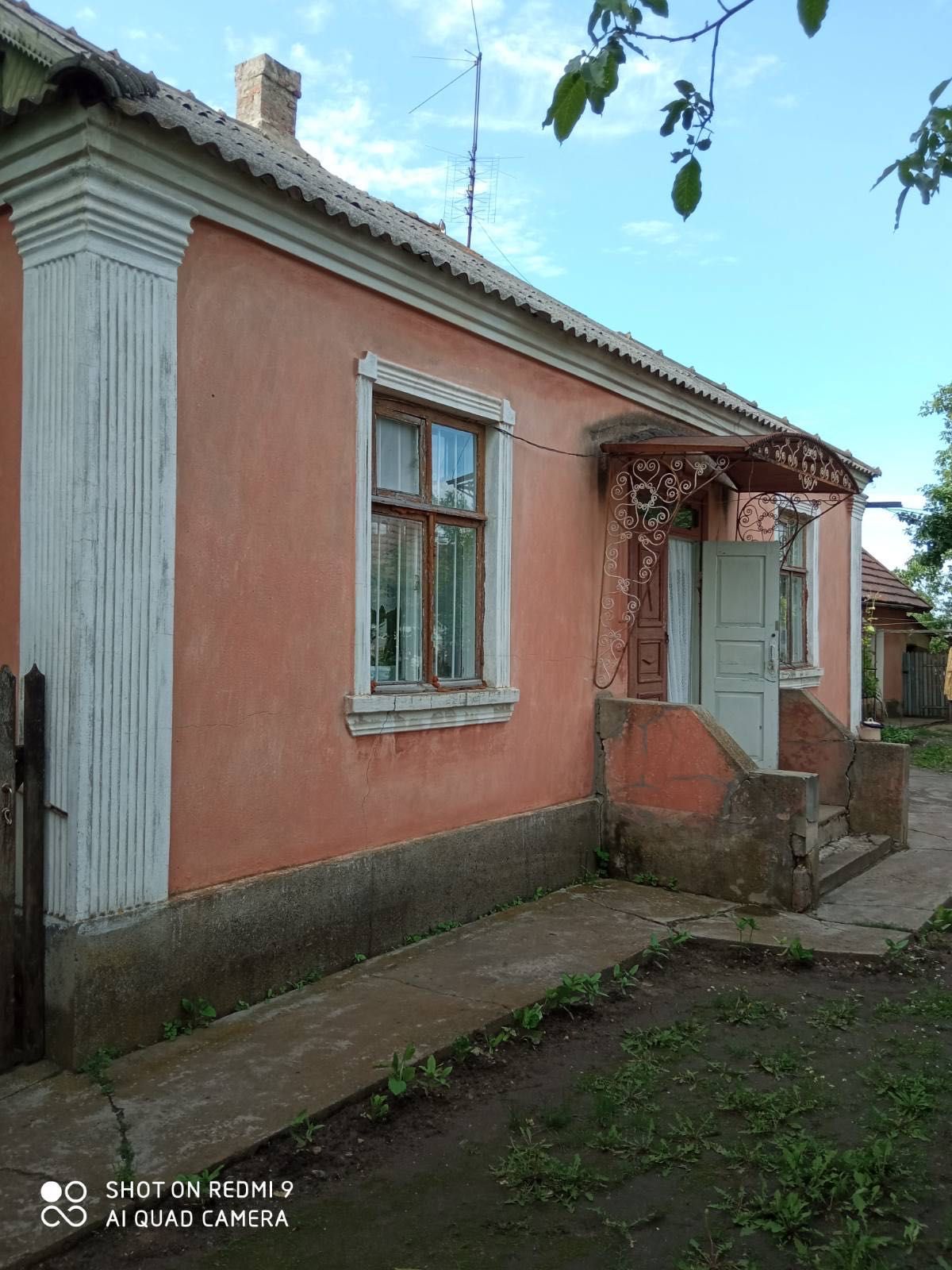 Великій камʼяний дім у селі Великоплоске