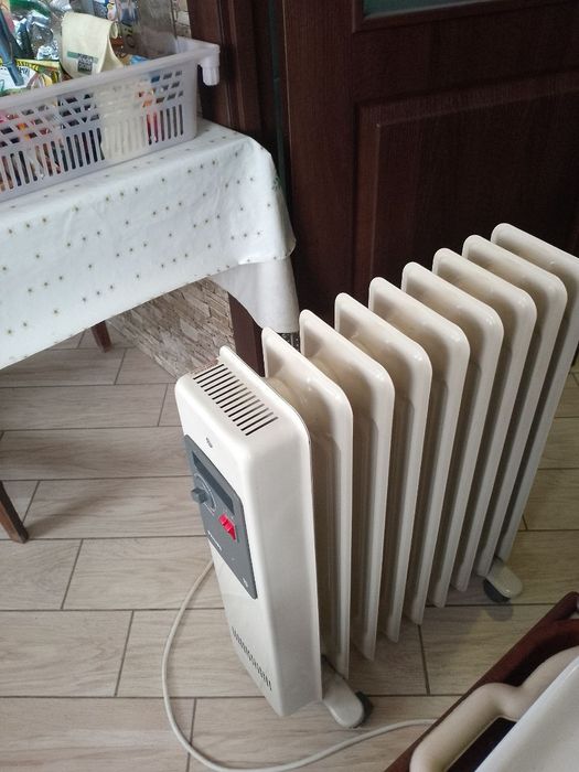 Масляный обогреватель Philips