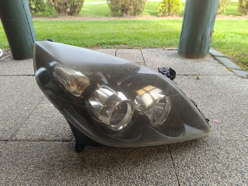 Lampa prawy przód przednia Opel Vectra C Lift Xenon EUROPA