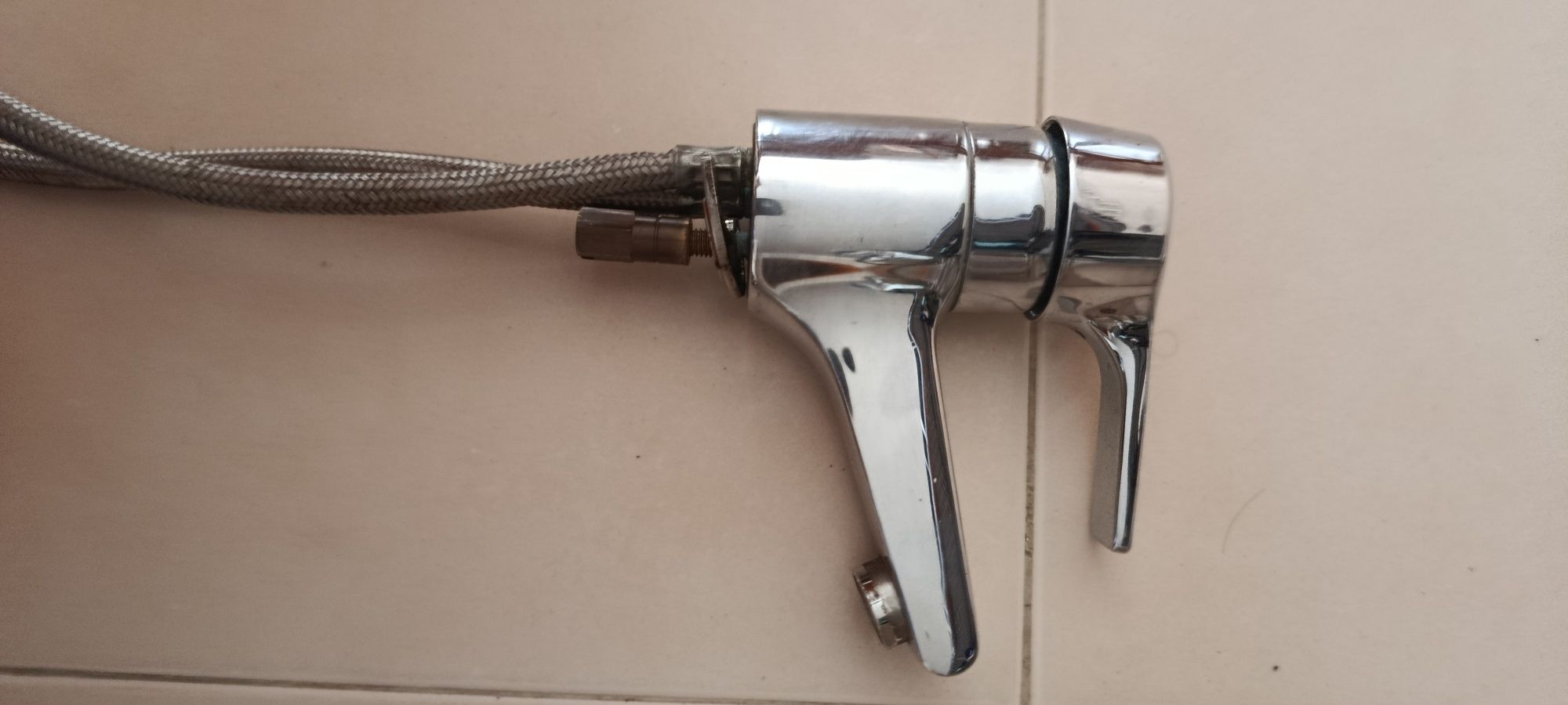 Torneira Lavatório Grohe semi-nova