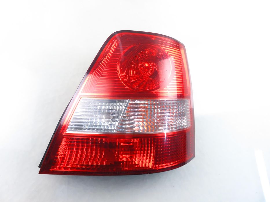 Lampa Prawa Tylna Kia Sorento I (jc)