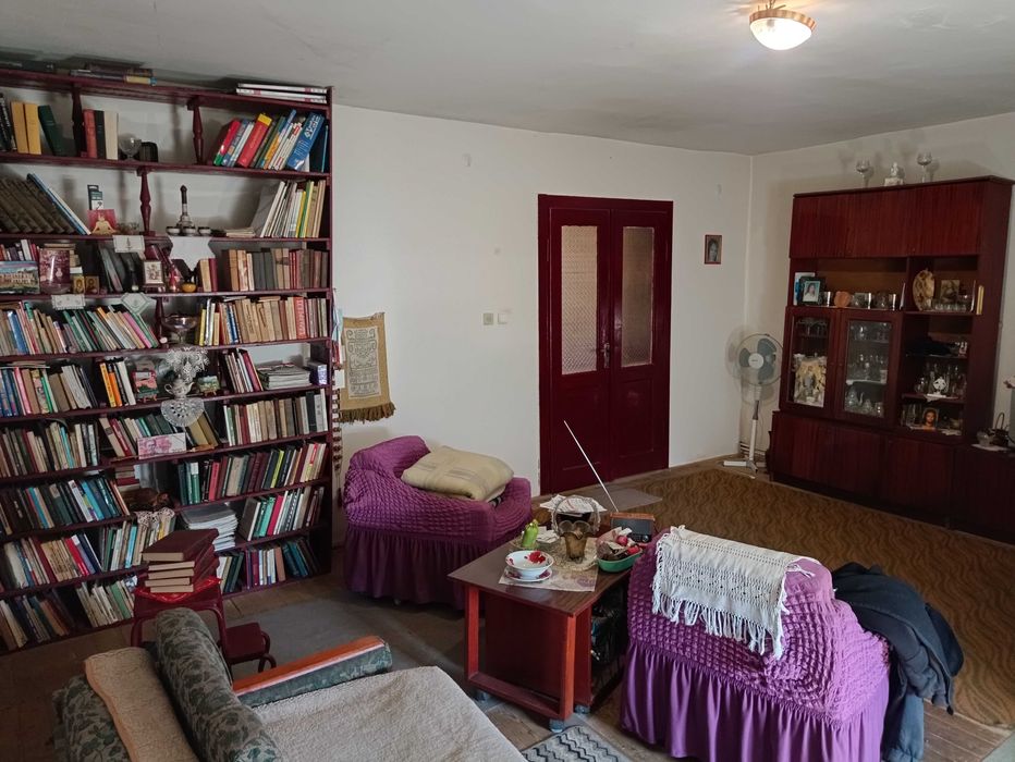 2 поверховий цегляний будинок 1990х с. Великі Береги 10 км до Берегова