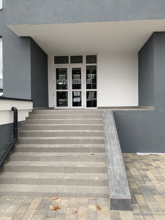 Оренда нж Піонерський квартал Чабани 145кв,м фасад