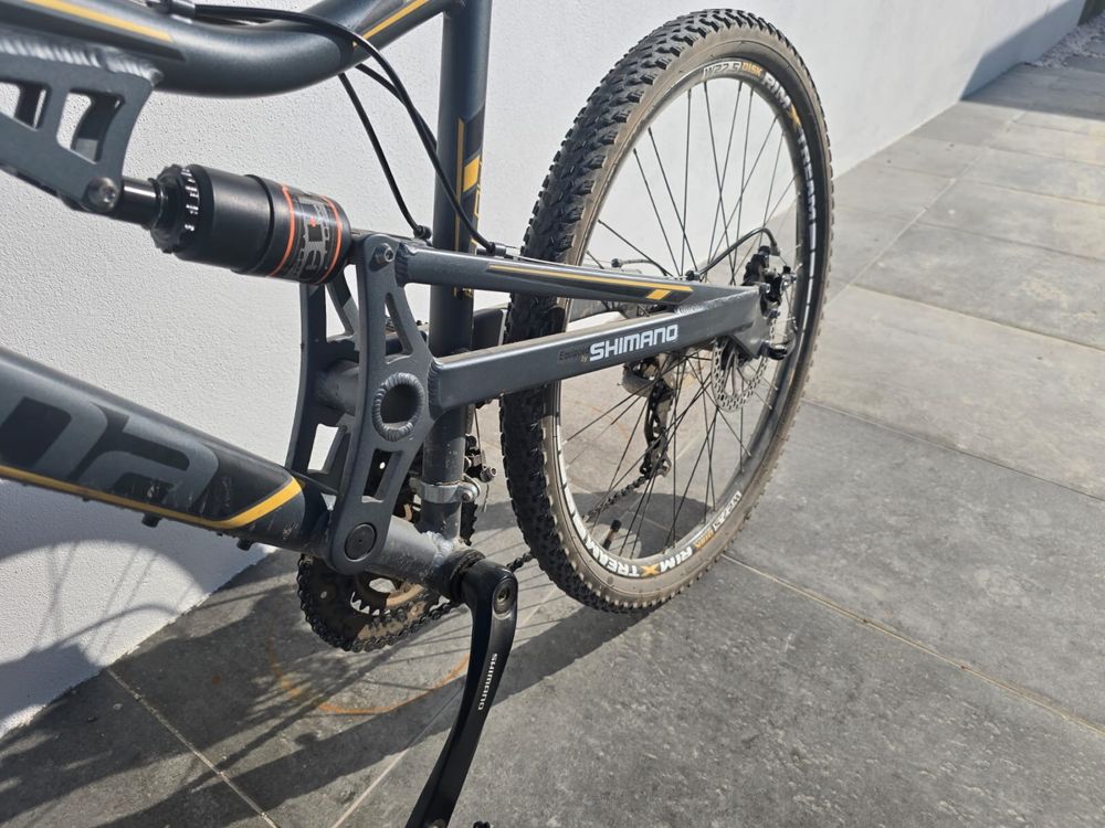 Bicicleta de montanha Moma