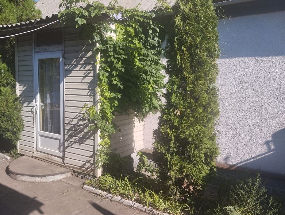 Продам дом  . Гараж.