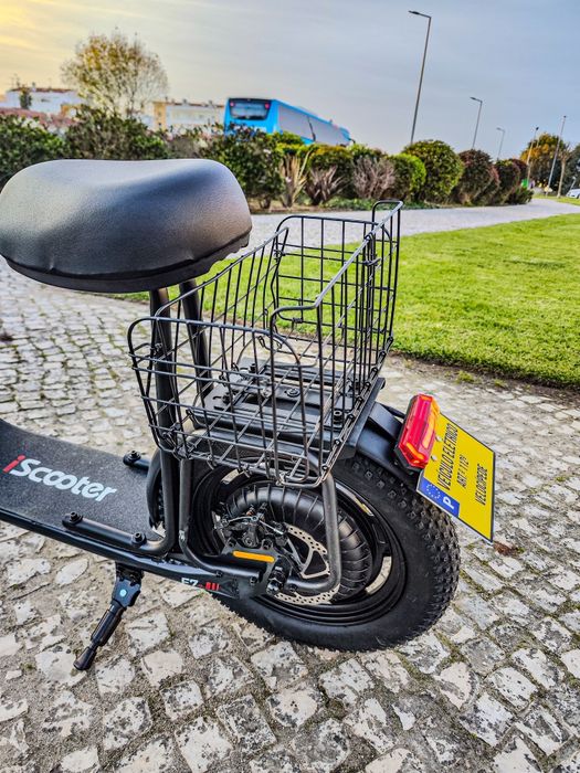 iScooter F7 Elétrica – Potência, Conforto e Autonomia