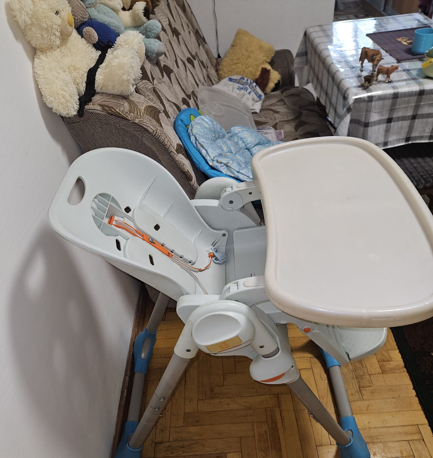 Крісло для годування