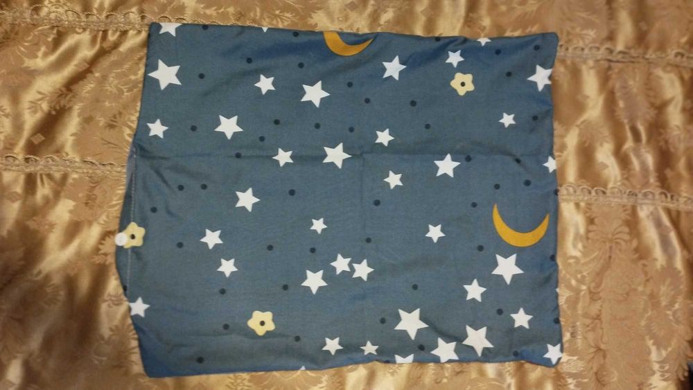 комплект семейного постельного белья,2 пододеяльника,4 наволочки