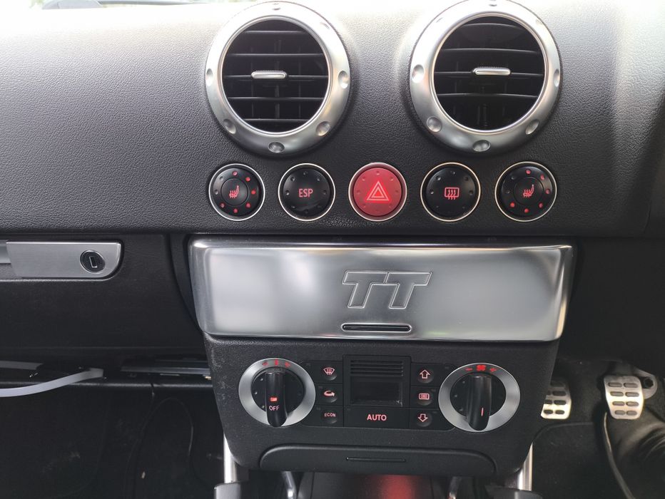 Włącznik świateł awaryjnych Audi TT 8N