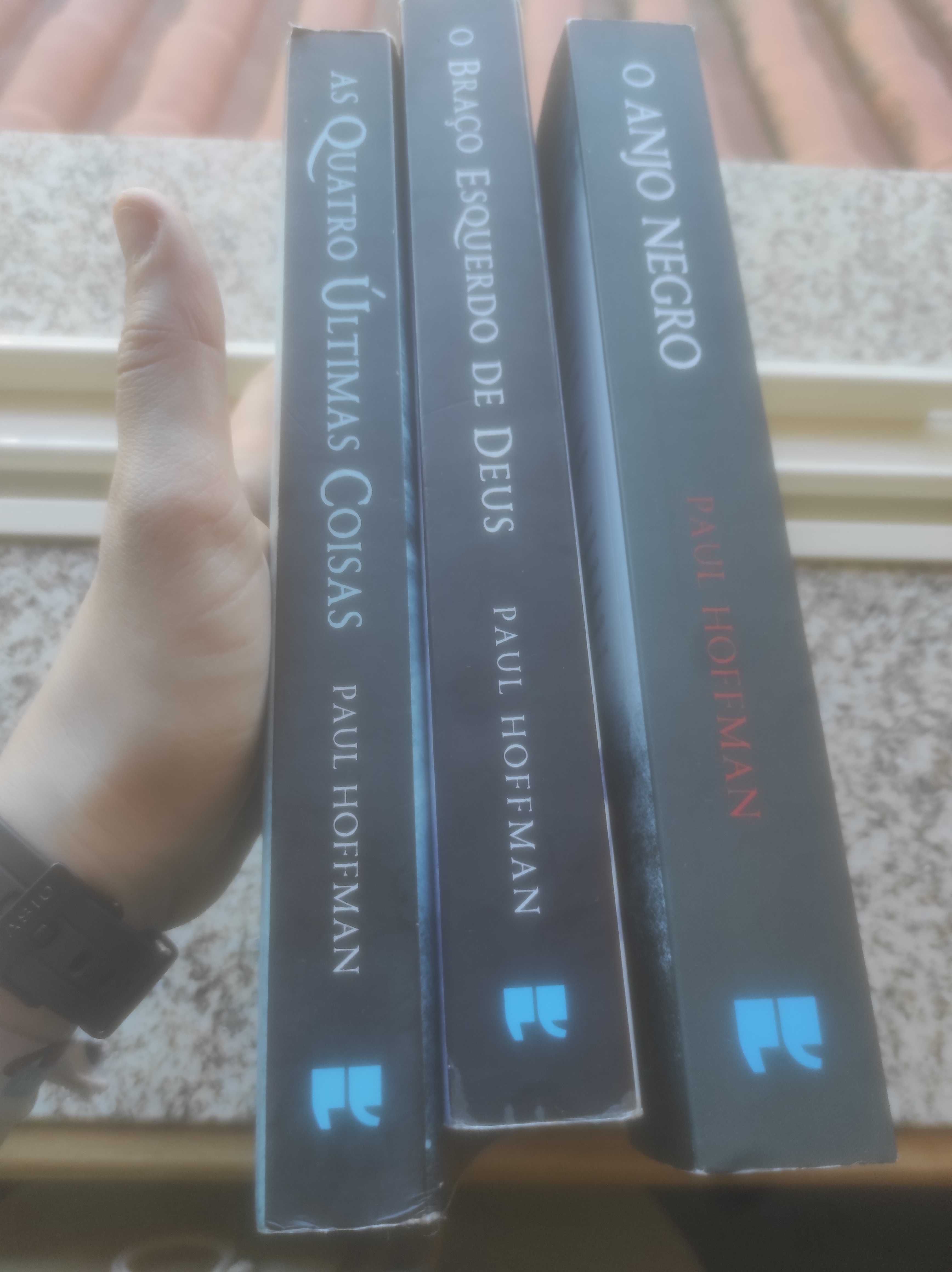 Trilogia livros "O Braço Esquerdo de Deus"