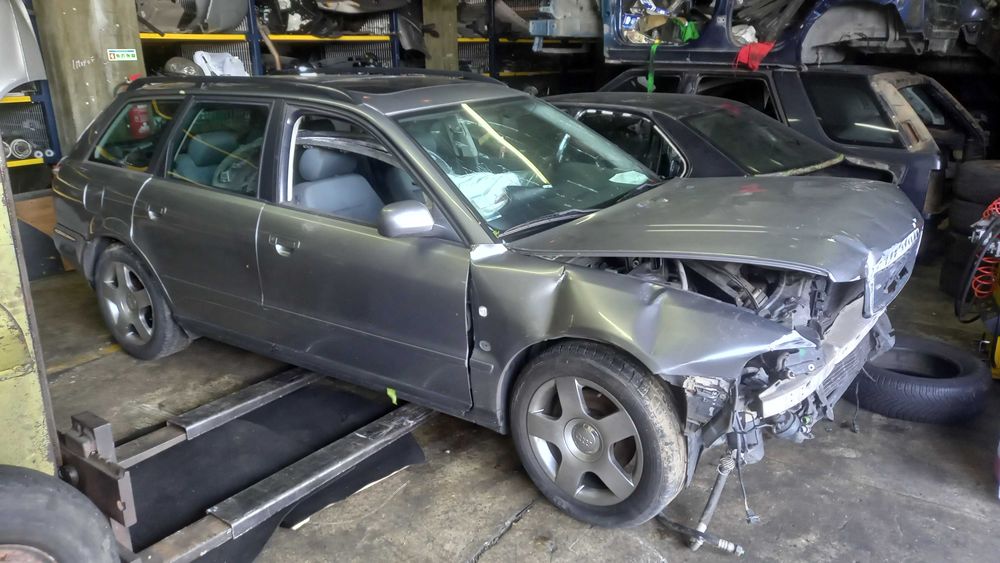 Audi A4 Avant 1.9 TDI Só Para Peças