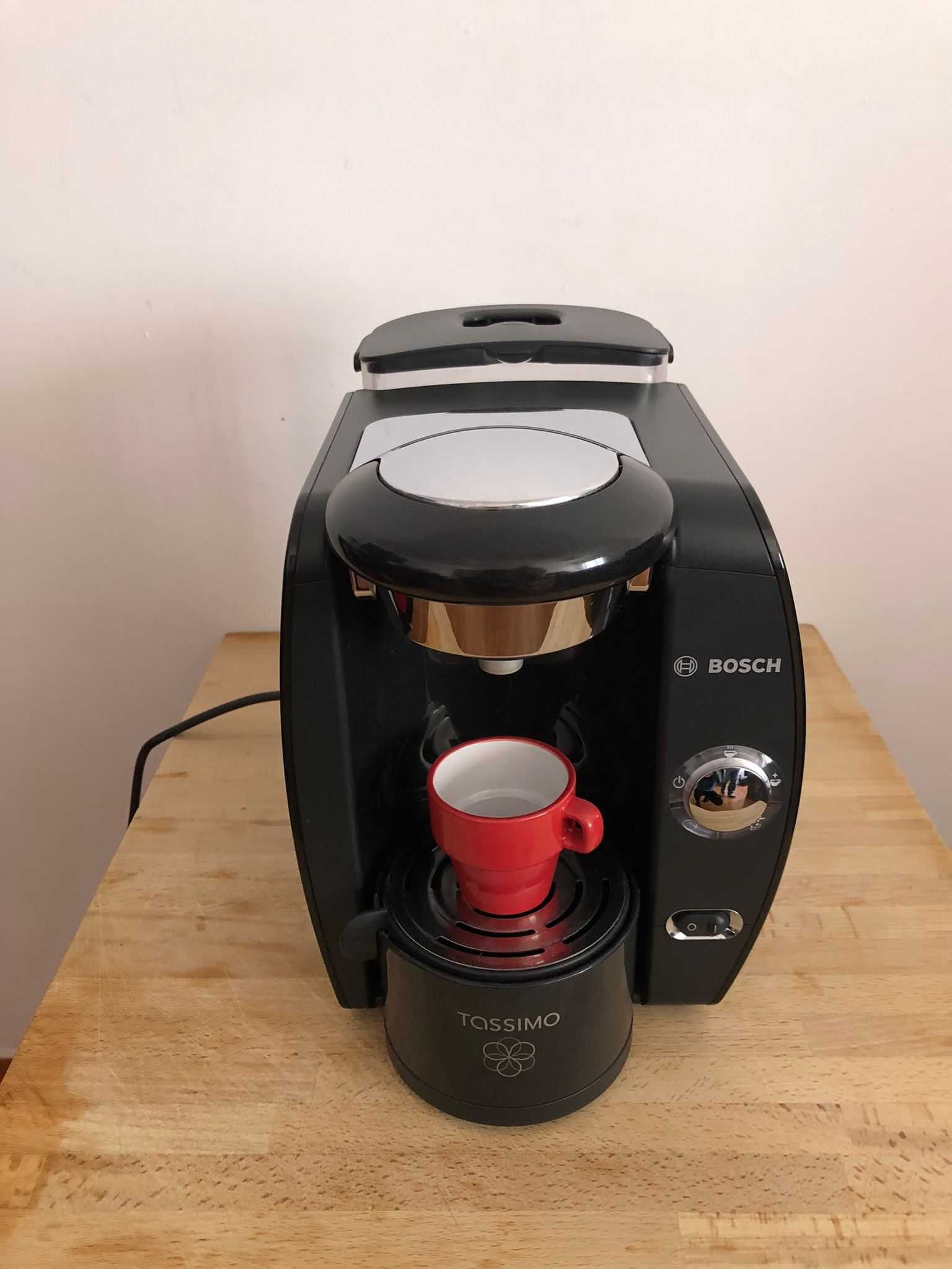 Maquina de café TASSIMO (marca BOSCH)