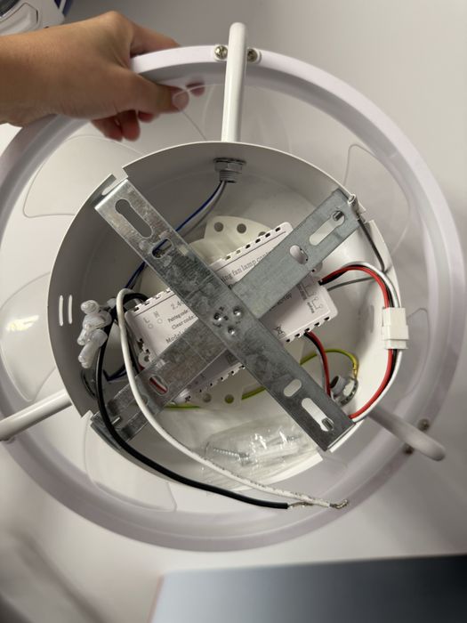 Zyrandol lampa sufitowa led z wentylatorem i pilotem